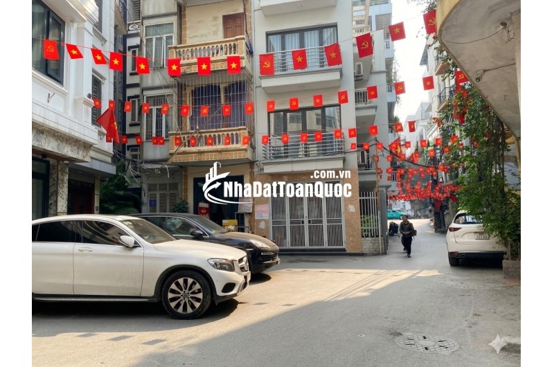 Sát Thuỵ Khuê Tây Hồ - Nhà Đẹp 6 Tầng - Chủ Xây Tâm Huyết Tặng Nội Thất